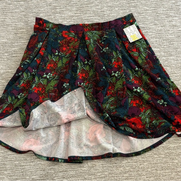 NWT Lularoe Madison Skirt Size 3XL Elastic Waist Dark Floral Print Pocket A-Line - Picture 6 of 10